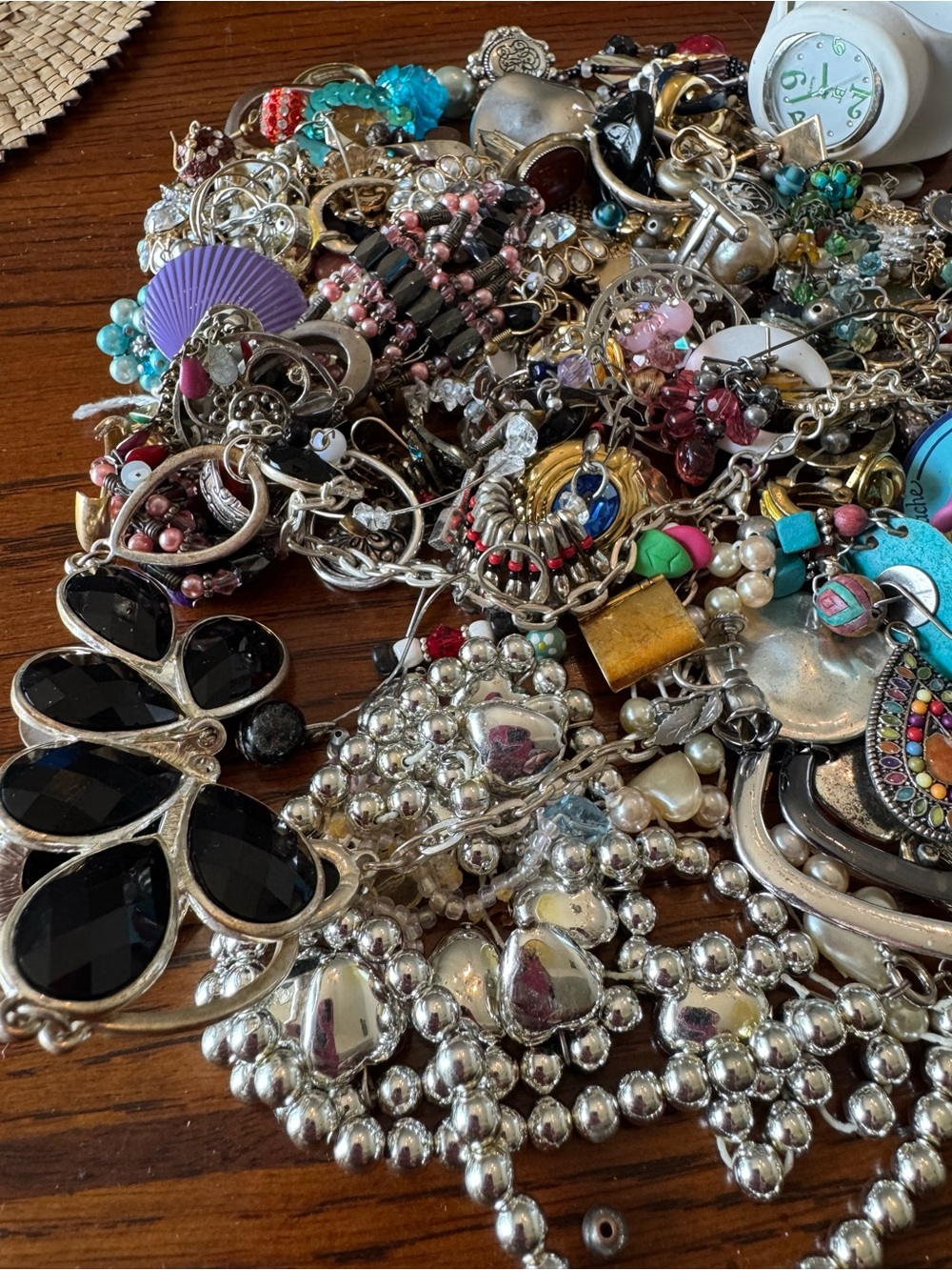 1.5+Pounds Bulk Craft Jewelry Lot Vintage Costume Modern Junk Beads Parts Estate - Picture 2 of 4